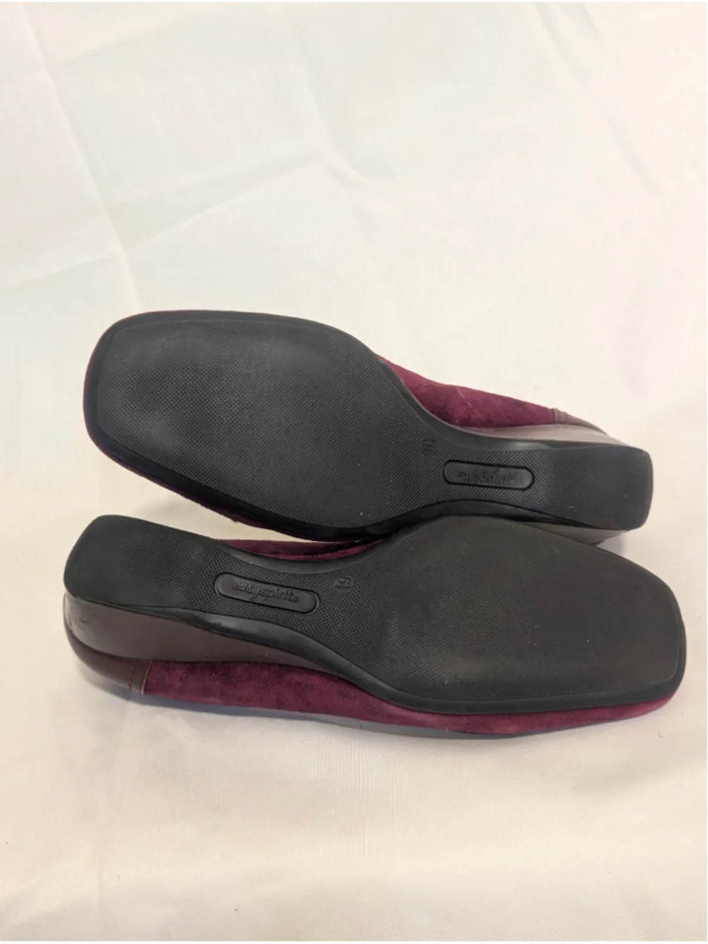 Easy Spirit Esmallie Dark Red Suede Wedge Loafers Size 6.5